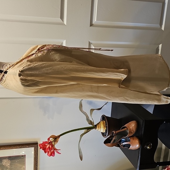 Chico Embroidered, Sequined Beige Tunic with Tie Neck, Size 8-10 - Picture 6 of 13